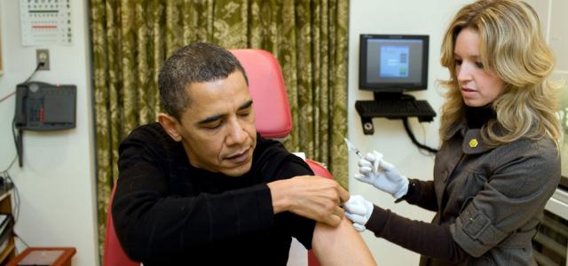 Nurse vaccinates Pres. Obama